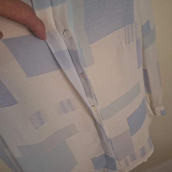 Joie "Gudelia B" Print Silk Top Porcelain-Oasis Color Size S - Picture 5 of 11